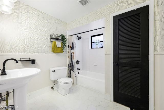 27983 Temple Terrace DR, Bonita Springs, FL 34135