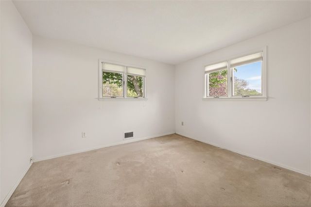 6042 East River Road, Henrietta, NY 14586