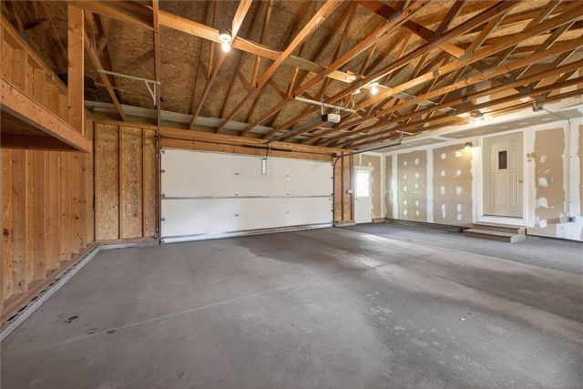 6042 East River Road, Henrietta, NY 14586