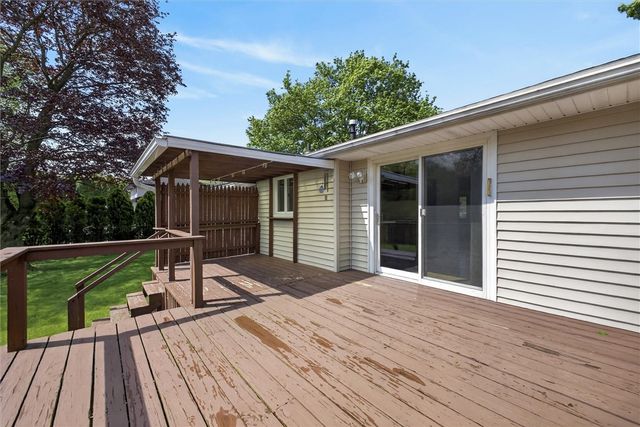 6042 East River Road, Henrietta, NY 14586