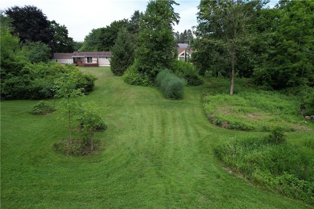 6042 East River Road, Henrietta, NY 14586