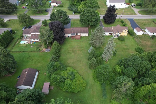 6042 East River Road, Henrietta, NY 14586