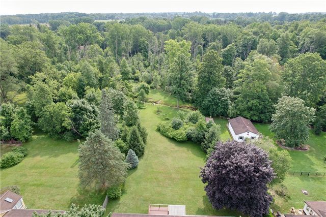 6042 East River Road, Henrietta, NY 14586