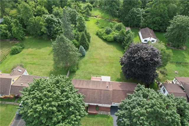 6042 East River Road, Henrietta, NY 14586