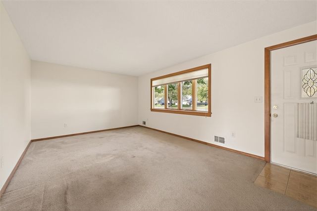 6042 East River Road, Henrietta, NY 14586