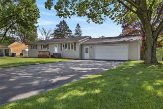 6042 East River Road, Henrietta, NY 14586