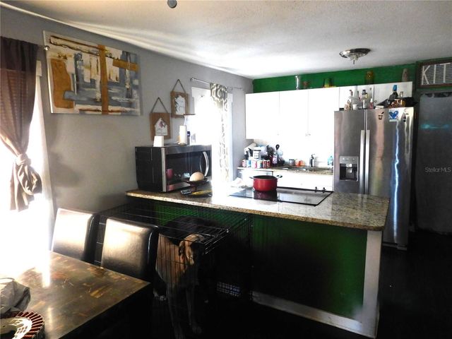 8412 N SEMINOLE AVENUE, Tampa, FL 33604