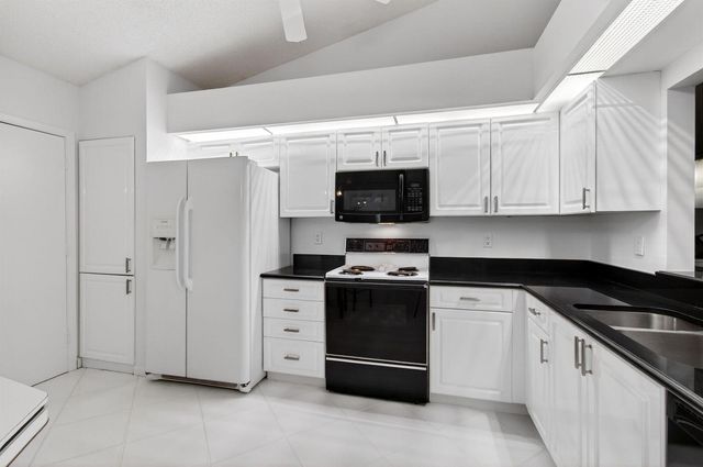 14492 Via Royale, Delray Beach, FL 33446