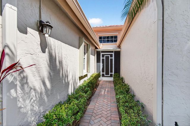 14492 Via Royale, Delray Beach, FL 33446