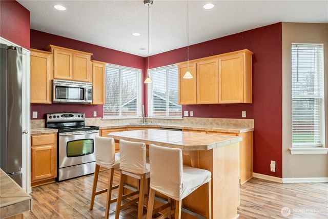 1834 Island Drive, Longview, WA 98632