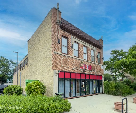 1813 Dempster Street, Evanston, IL 60201