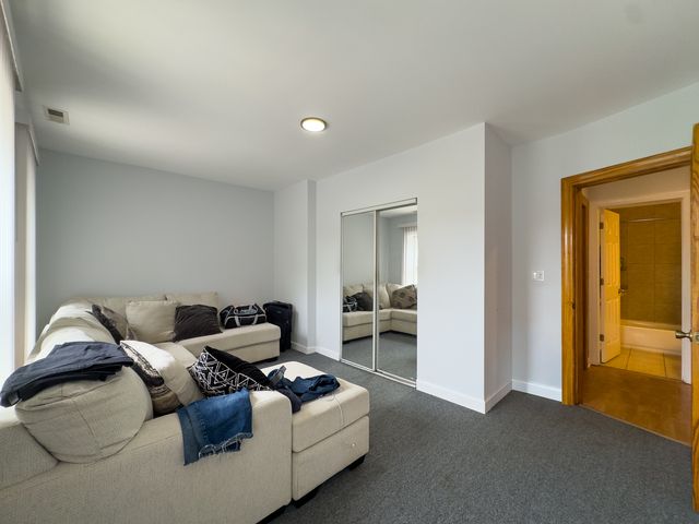 1813 Dempster Street, Evanston, IL 60201