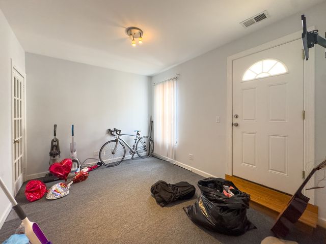 1813 Dempster Street, Evanston, IL 60201