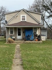 1479 East Avenue, Akron, OH 44307