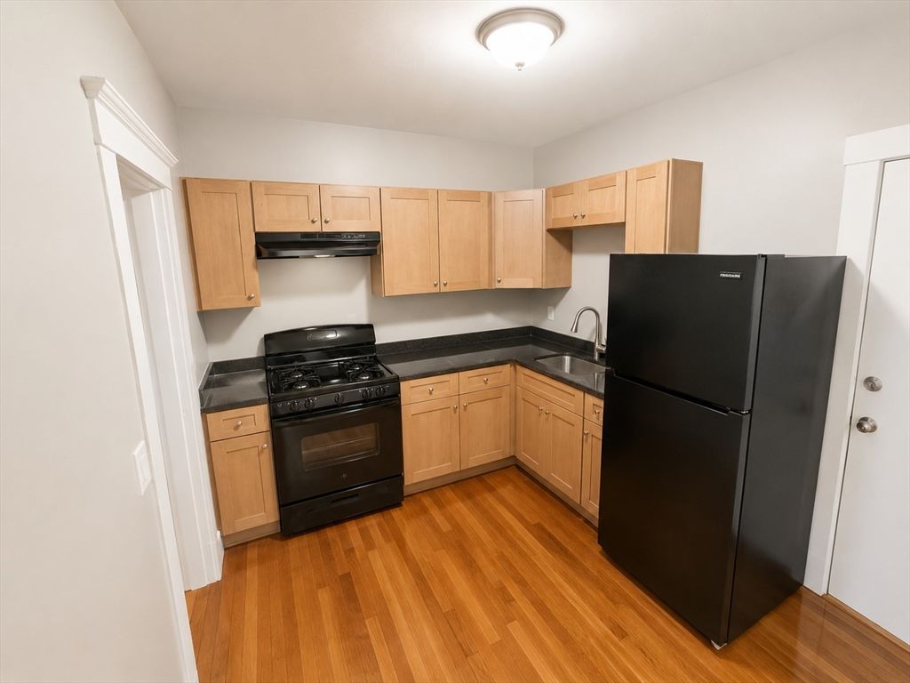 196 Washinton Street 2, Lynn, MA 01902