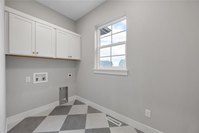 3667 McClain Way, Hiawatha, IA 52233