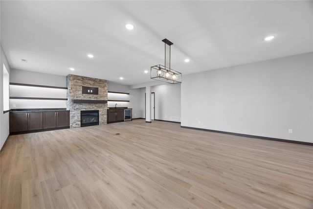 3667 McClain Way, Hiawatha, IA 52233