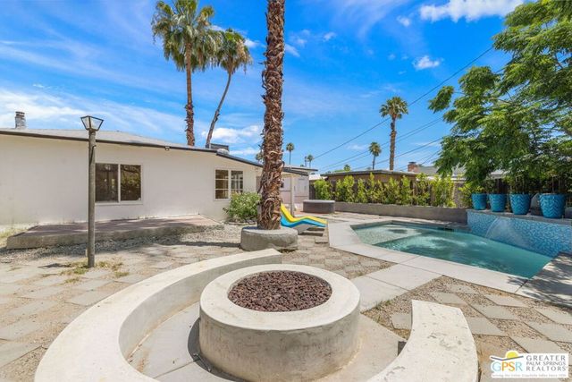 1345 E Camino Primrose, Palm Springs, CA 92264
