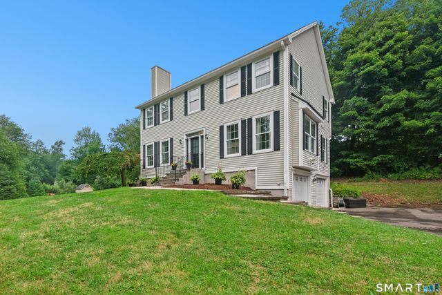 104 West Flat Hill Road, Southbury, CT 06488