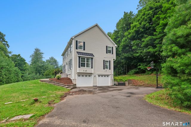 104 West Flat Hill Road, Southbury, CT 06488