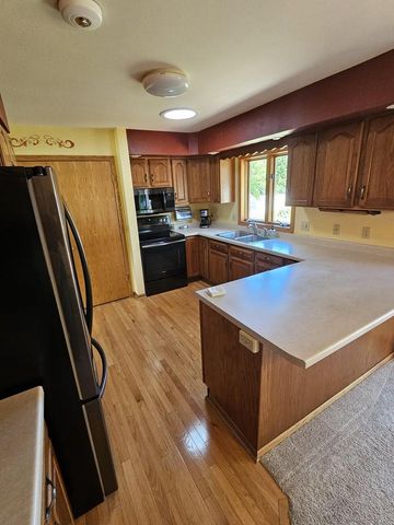 2320 JAMES AVENUE, Altoona, WI 54720
