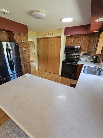 2320 JAMES AVENUE, Altoona, WI 54720