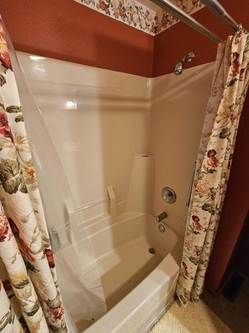 2320 JAMES AVENUE, Altoona, WI 54720