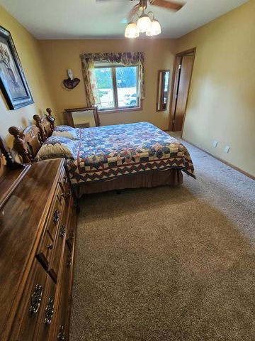 2320 JAMES AVENUE, Altoona, WI 54720