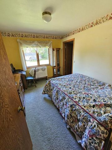 2320 JAMES AVENUE, Altoona, WI 54720