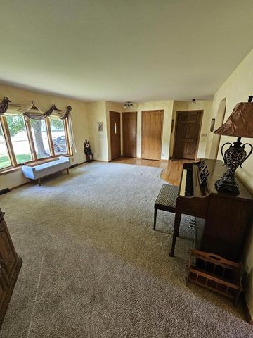 2320 JAMES AVENUE, Altoona, WI 54720