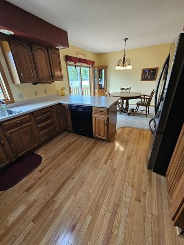 2320 JAMES AVENUE, Altoona, WI 54720