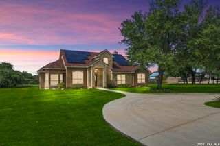 200 TEXAS COUNTRY DR, New Braunfels, TX 78132