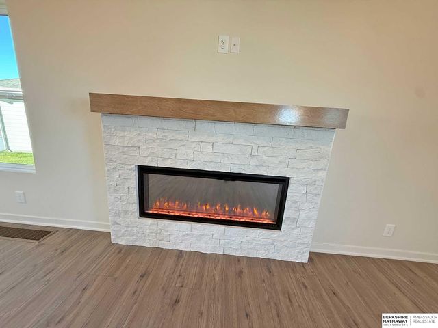 19814 Cinnamon Street, Omaha, NE 68135