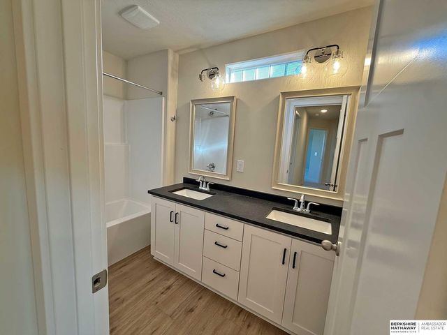 19814 Cinnamon Street, Omaha, NE 68135