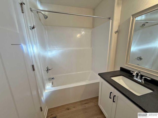 19814 Cinnamon Street, Omaha, NE 68135