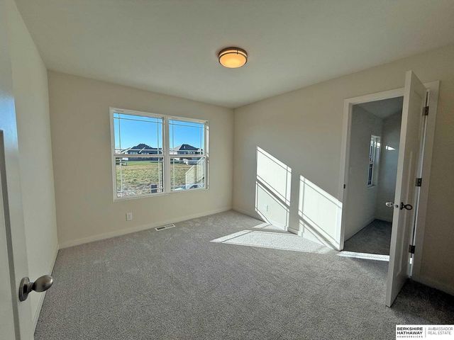 19814 Cinnamon Street, Omaha, NE 68135