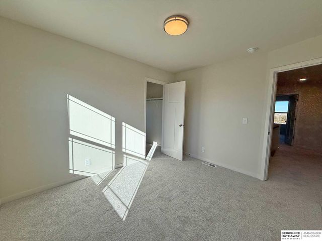 19814 Cinnamon Street, Omaha, NE 68135