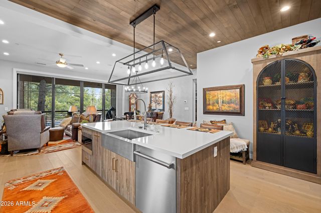 3017 S TOURMALINE Drive 11, Flagstaff, AZ 86005