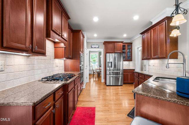 204 Grantwood Drive, Holly Springs, NC 27540