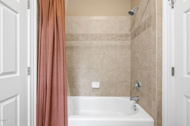 204 Grantwood Drive, Holly Springs, NC 27540