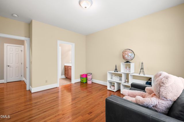 204 Grantwood Drive, Holly Springs, NC 27540