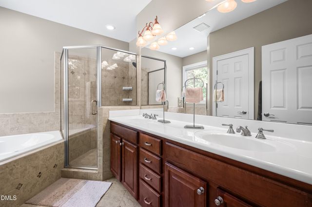 204 Grantwood Drive, Holly Springs, NC 27540