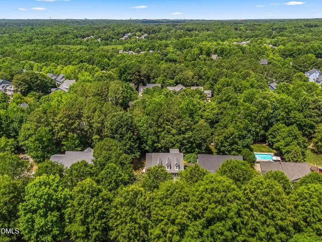 204 Grantwood Drive, Holly Springs, NC 27540