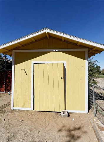 14035 Wimbleton Drive, Victorville, CA 92395
