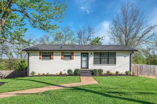 3217 Spears Rd, Nashville, TN 37207