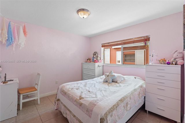 5300 NW 30th Pl, Miami, FL 33142