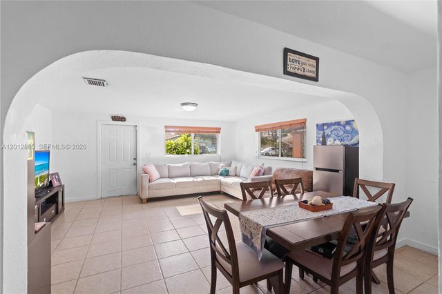 5300 NW 30th Pl, Miami, FL 33142