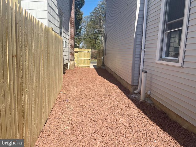 1610 WILLOW AVE, Elkins Park, PA 19027