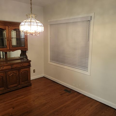 1607 Parkview Avenue, Whiting, IN 46394