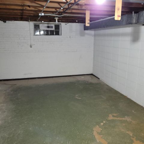 1607 Parkview Avenue, Whiting, IN 46394